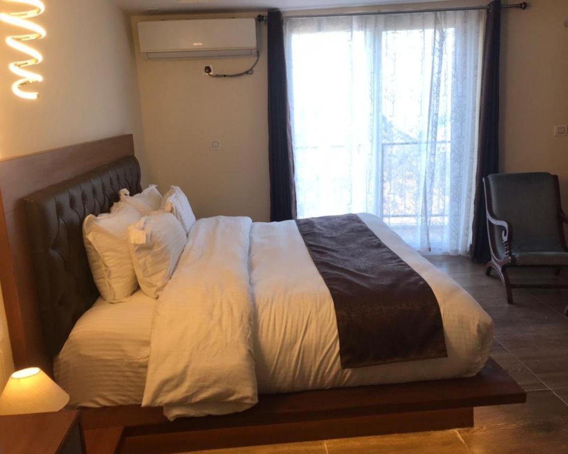 Icebergs Mussoorie - A Boutique Stay And 24 Hrs Roof Top Cafe Екстер'єр фото
