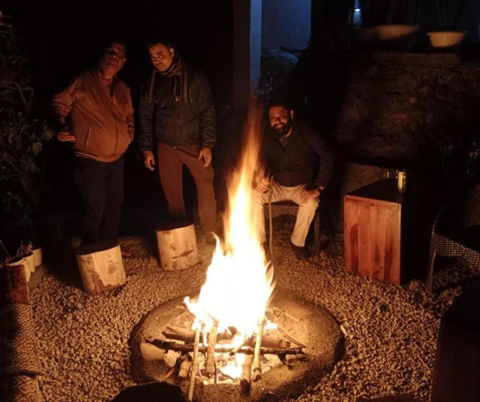 Icebergs Mussoorie - A Boutique Stay And 24 Hrs Roof Top Cafe Екстер'єр фото