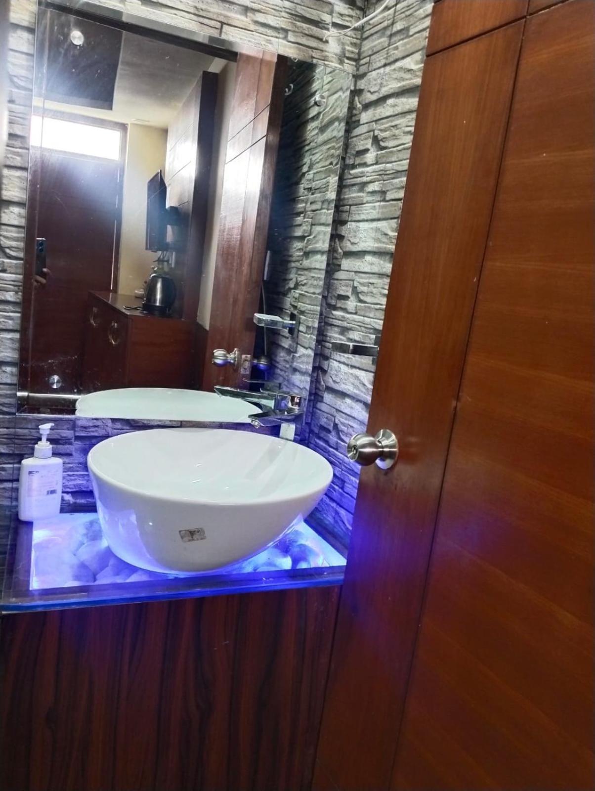 Icebergs Mussoorie - A Boutique Stay And 24 Hrs Roof Top Cafe Екстер'єр фото