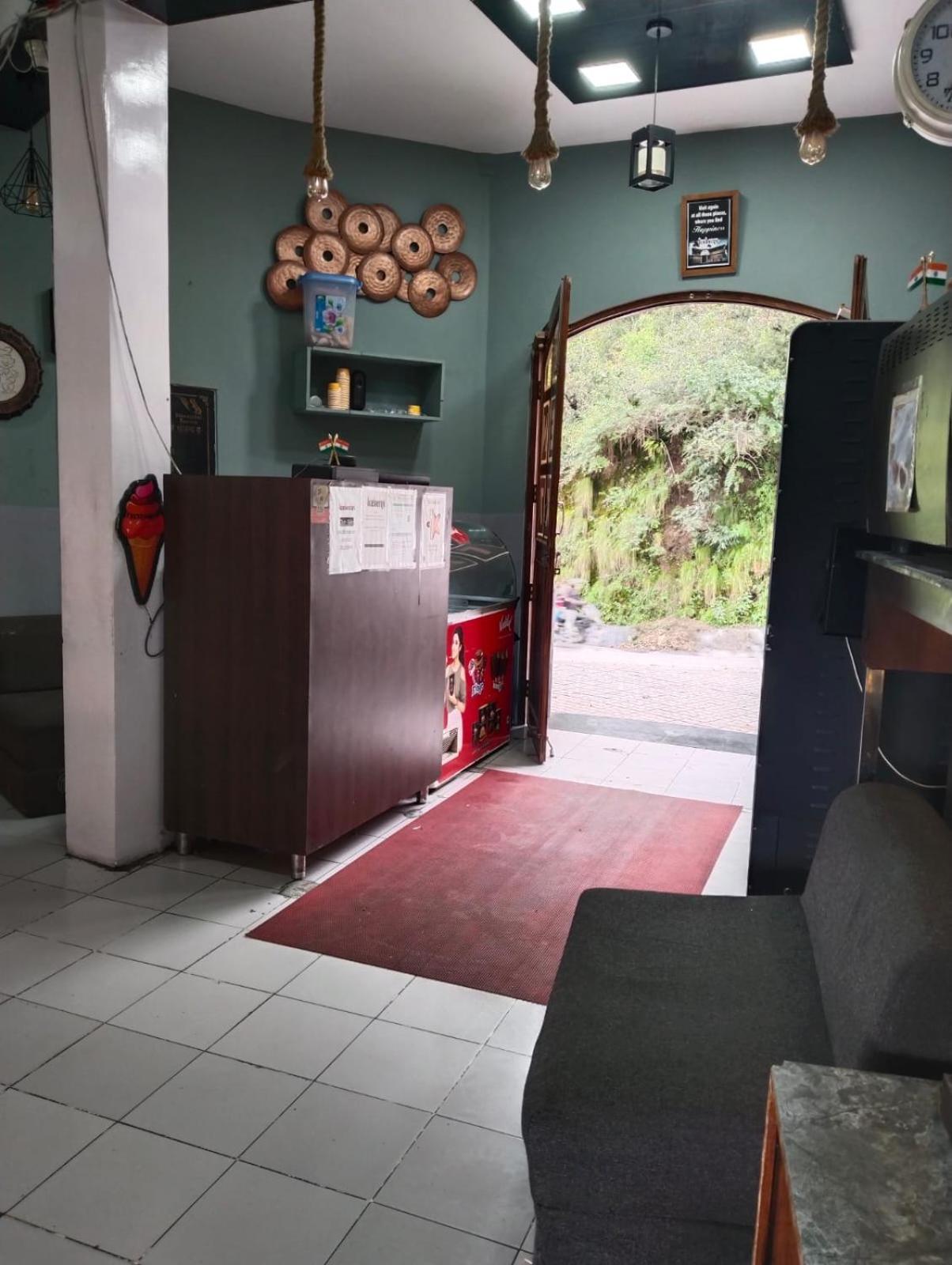 Icebergs Mussoorie - A Boutique Stay And 24 Hrs Roof Top Cafe Екстер'єр фото