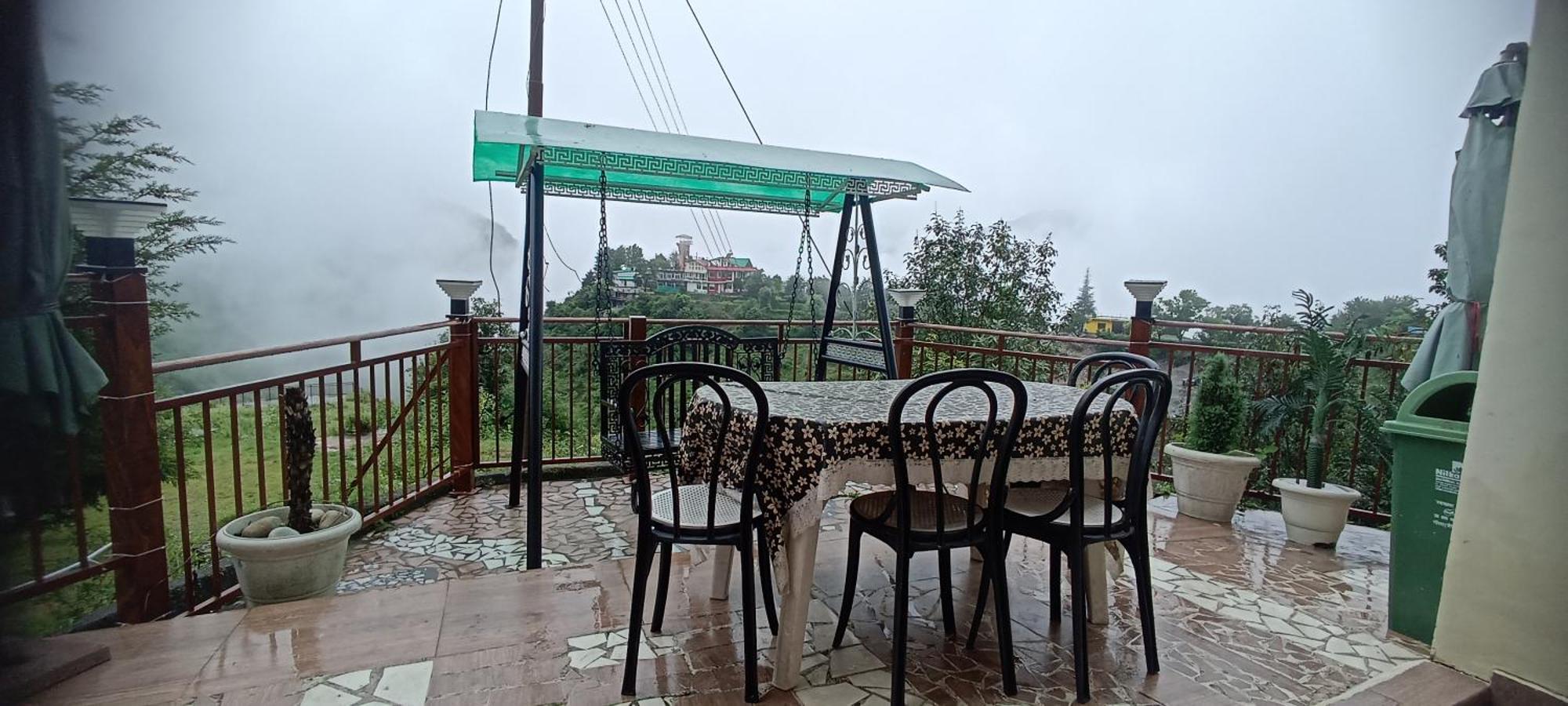 Icebergs Mussoorie - A Boutique Stay And 24 Hrs Roof Top Cafe Екстер'єр фото