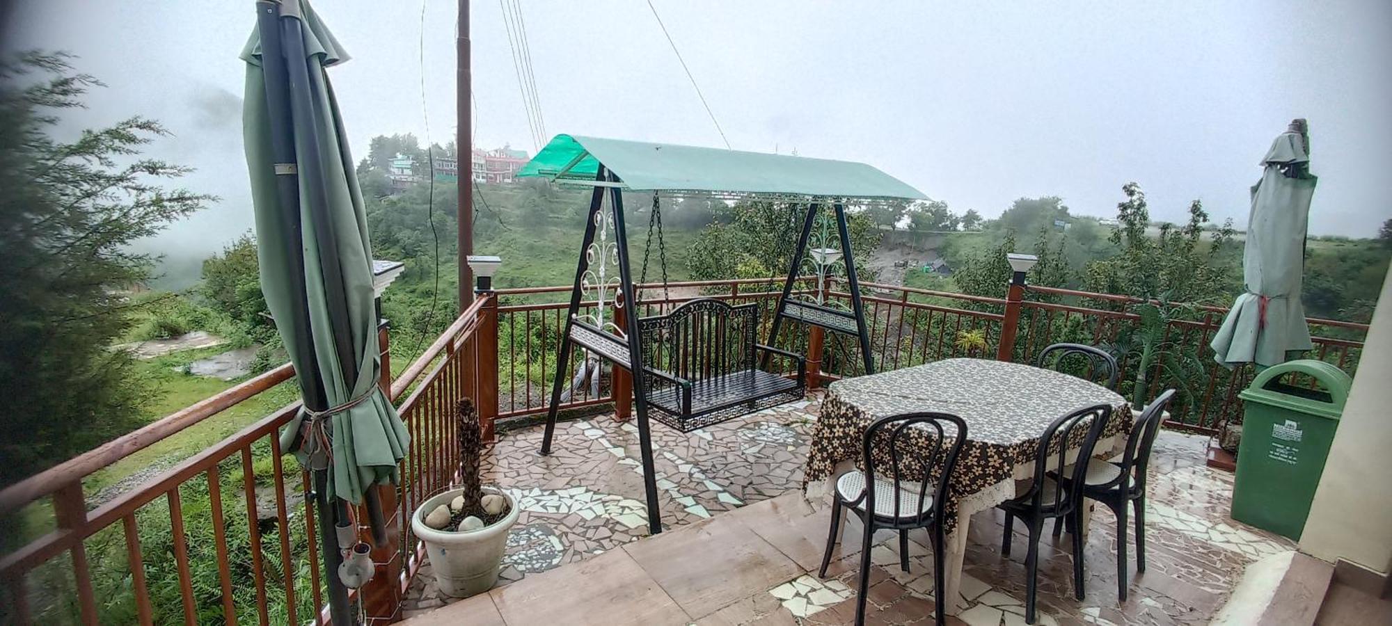 Icebergs Mussoorie - A Boutique Stay And 24 Hrs Roof Top Cafe Екстер'єр фото