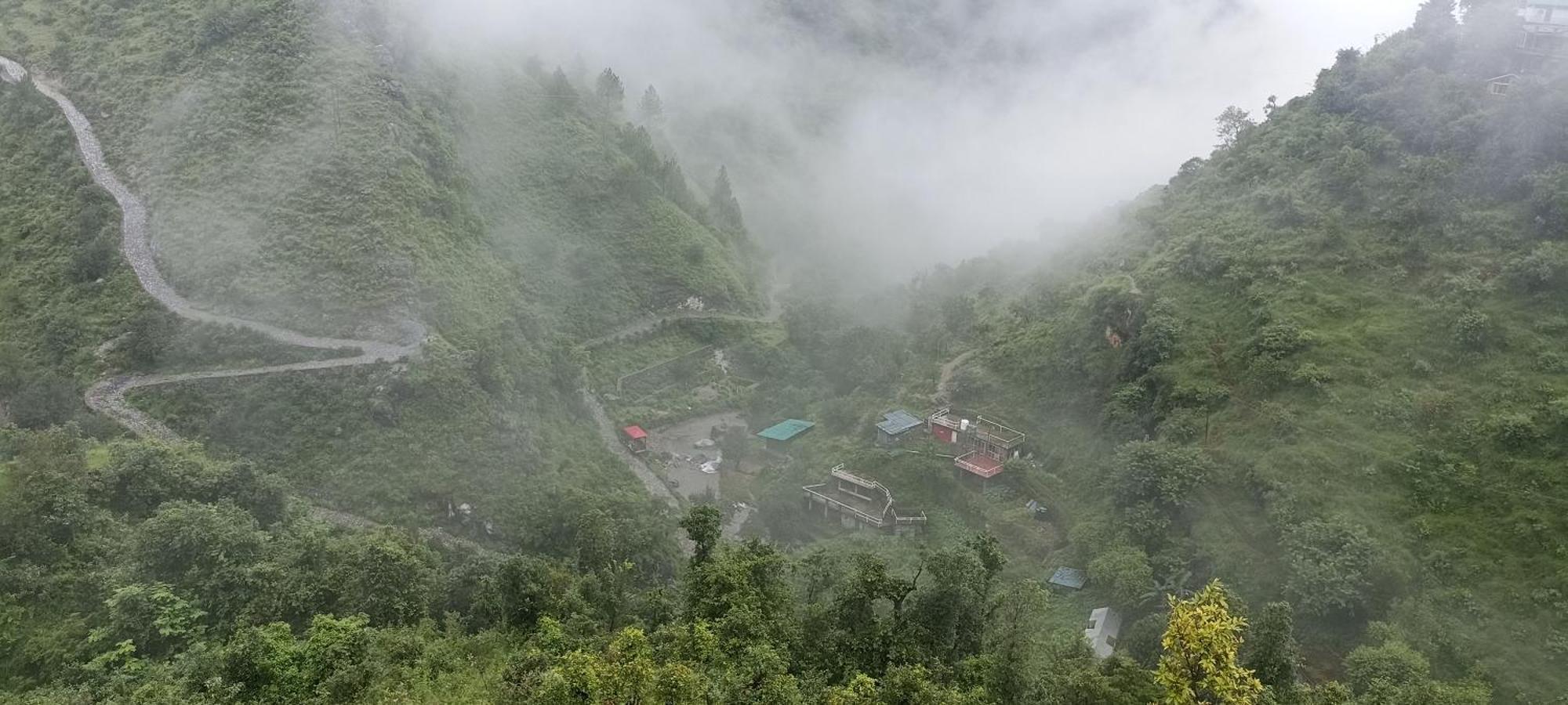 Icebergs Mussoorie - A Boutique Stay And 24 Hrs Roof Top Cafe Екстер'єр фото