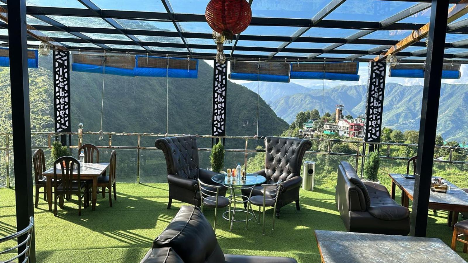 Icebergs Mussoorie - A Boutique Stay And 24 Hrs Roof Top Cafe Екстер'єр фото