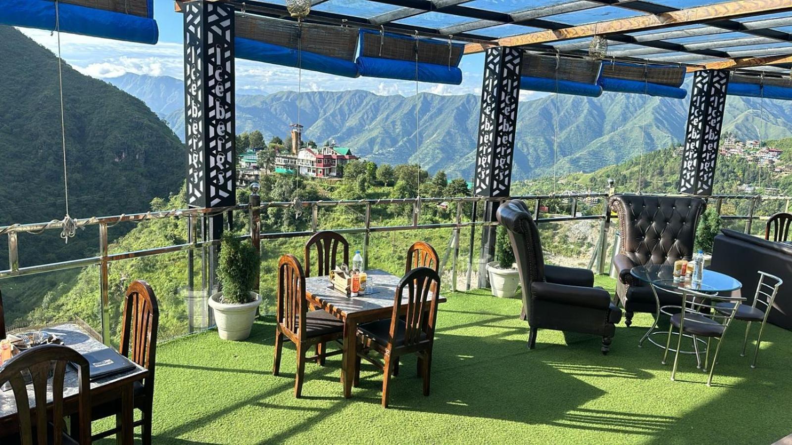 Icebergs Mussoorie - A Boutique Stay And 24 Hrs Roof Top Cafe Екстер'єр фото